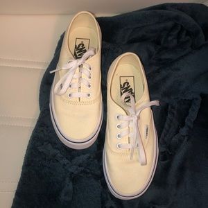 Vans Authentic Size 5 (W) Size 3.5 (M)